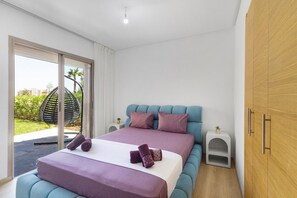 3 slaapkamers, een strijkplank/strijkijzer, wifi, beddengoed