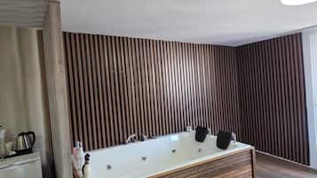 Deluxe Penthouse, Balcony | Interior