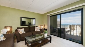 TV - 608 Ocean Terrace - Daytona Beach Oceanfront Vacations, Inc (Daytona Beach Shores)