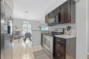 House, Multiple Beds, Patio, Garden View (Casa Playa) | Private kitchen | Fridge, microwave, oven, stovetop