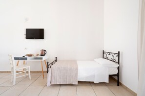 1 bedroom, WiFi, bed sheets