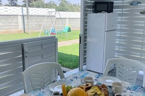 Outdoor dining
