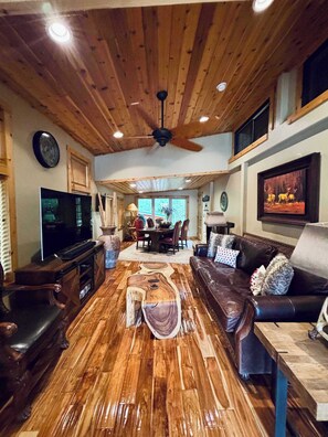 Unclassified image, 2 of 34, button