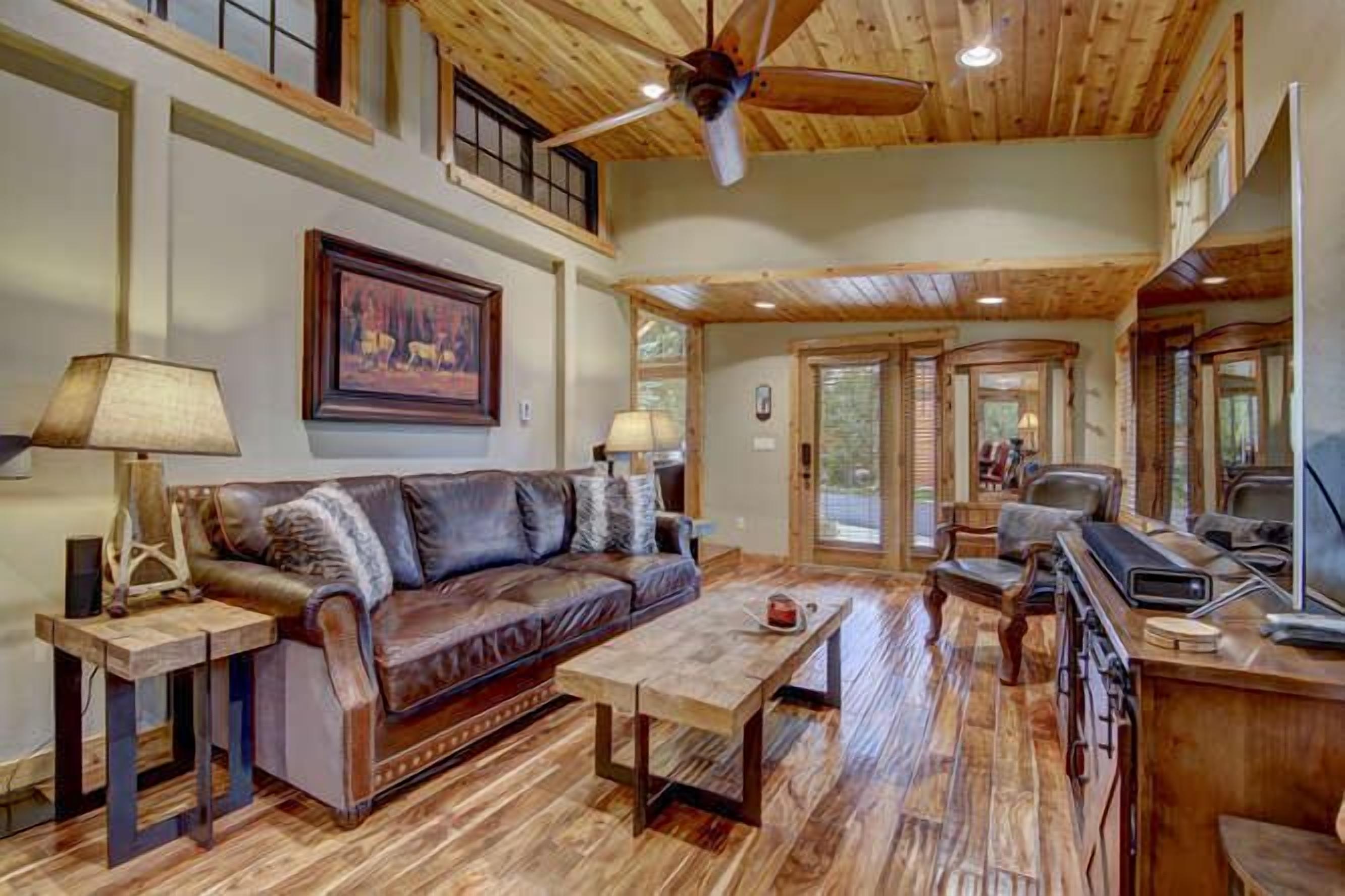 TV, fireplace, stereo