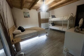 3 quartos, ferros/tábuas de passar roupa, Wi-Fi de cortesia
