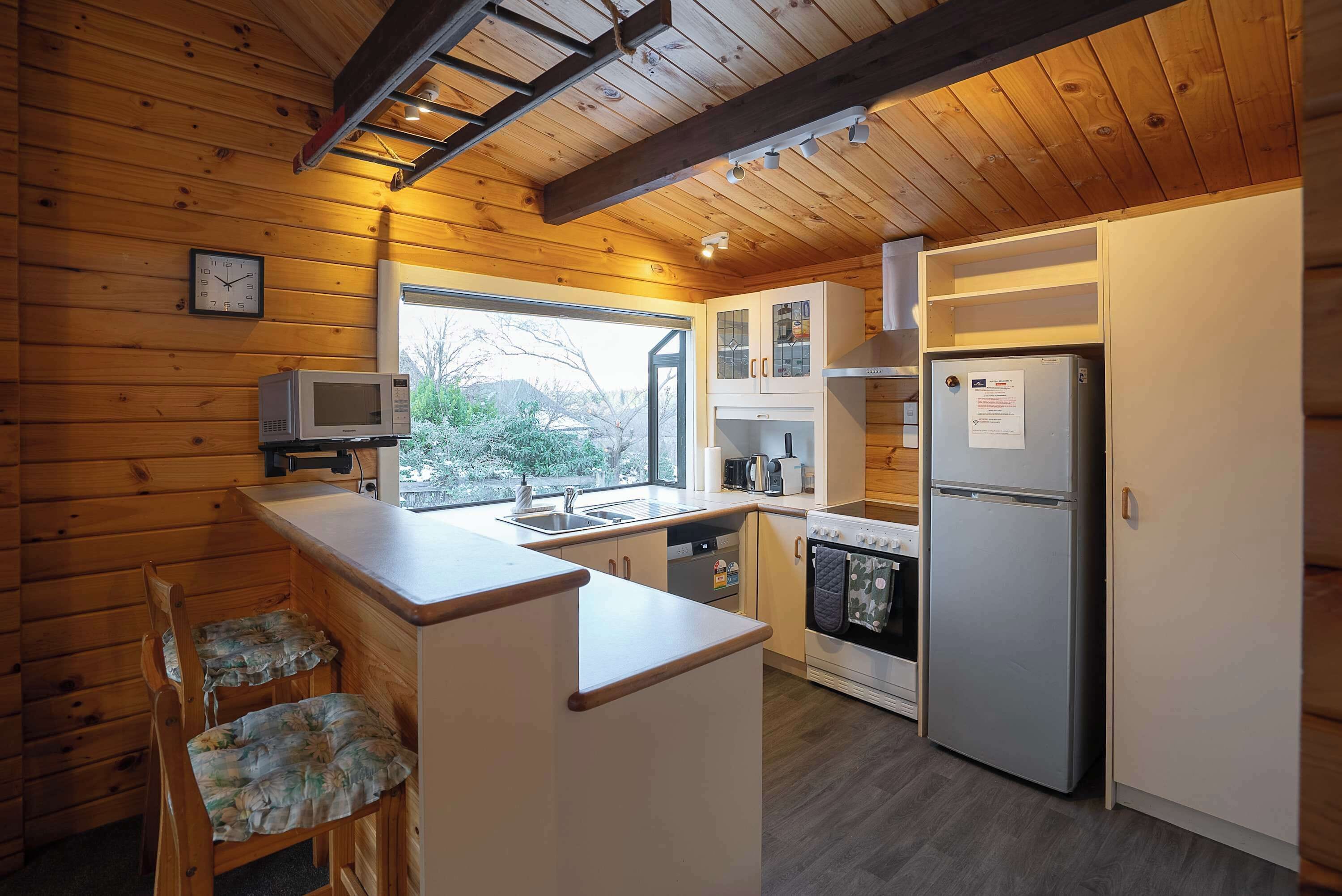 冷蔵庫、電子レンジ、コンロ、食器洗い機