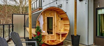 Decked Out | Mtn Views | AC | Patio | Sauna | BBQ