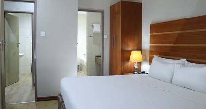 Woodlane Hotel