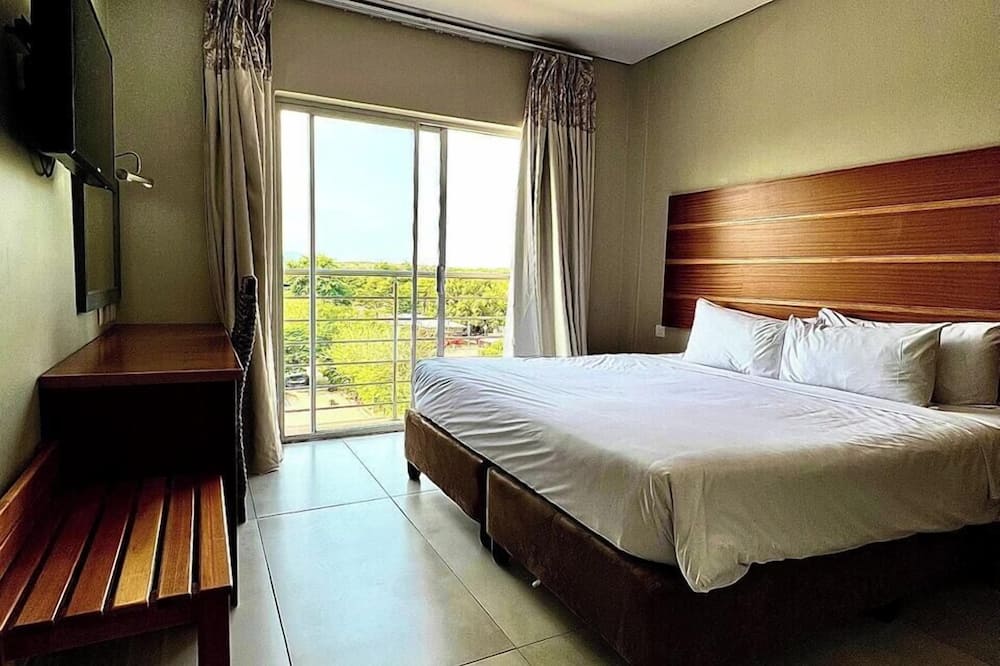 Woodlane Hotel