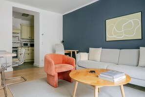 TV, stereo - Blueground | Wieden, balcony, nr Belvedere (Vienna)