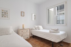 3 Schlafzimmer, Bügeleisen/Bügelbrett, WLAN, Bettwäsche