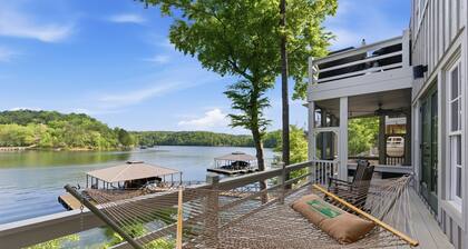 5 BR 4.5 BA house in gated neighborhood with community pool- dock with 25’ boat