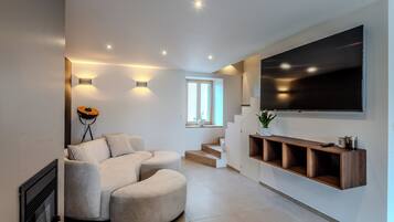 TV connectée, cheminée