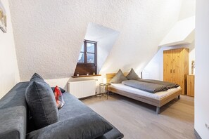 1 室のベッドルーム、WiFi、ベッドシーツ