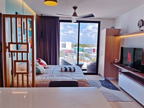 1 habitación, tabla de planchar con plancha, wifi gratis y ropa de cama 