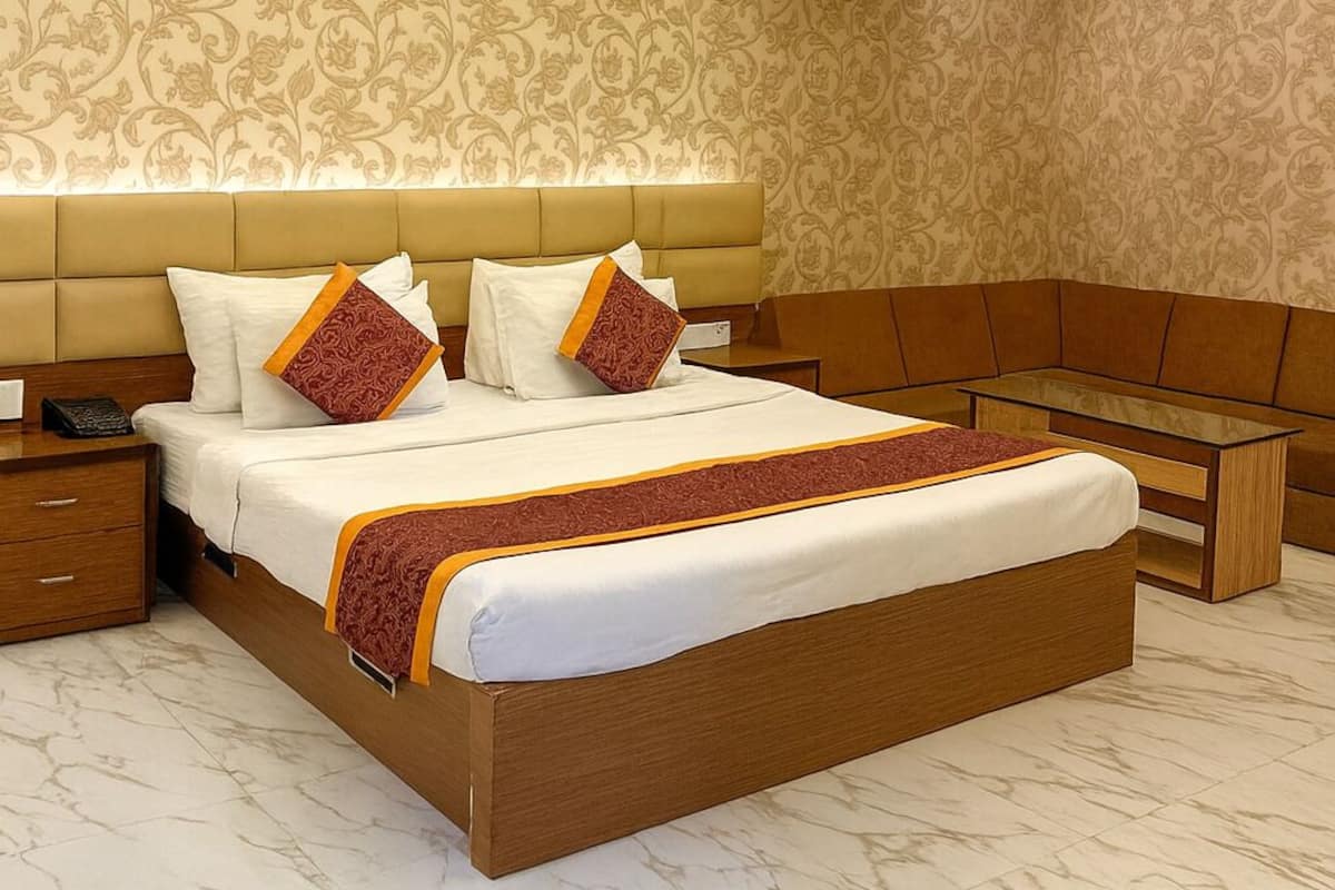 Habitación doble, vistas a la ciudad | Sistema de insonorización y wifi gratis