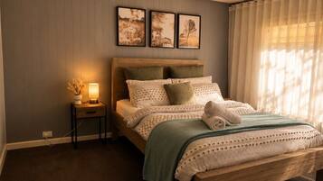 3 bedrooms, iron/ironing board, free WiFi, bed sheets