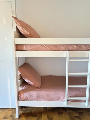 Bed sheets - Pretty Studio for 4 people 10 min from the beautiful beaches of Saint Cyr sur Mer (Saint-Cyr-sur-Mer)