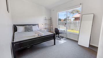 2 dormitorios, tabla de planchar con plancha, wifi gratis y ropa de cama