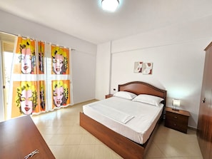 Iron/ironing board, free WiFi, bed sheets, wheelchair access