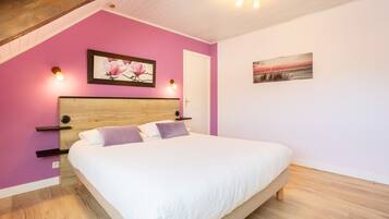 1 bedroom, WiFi, bed sheets