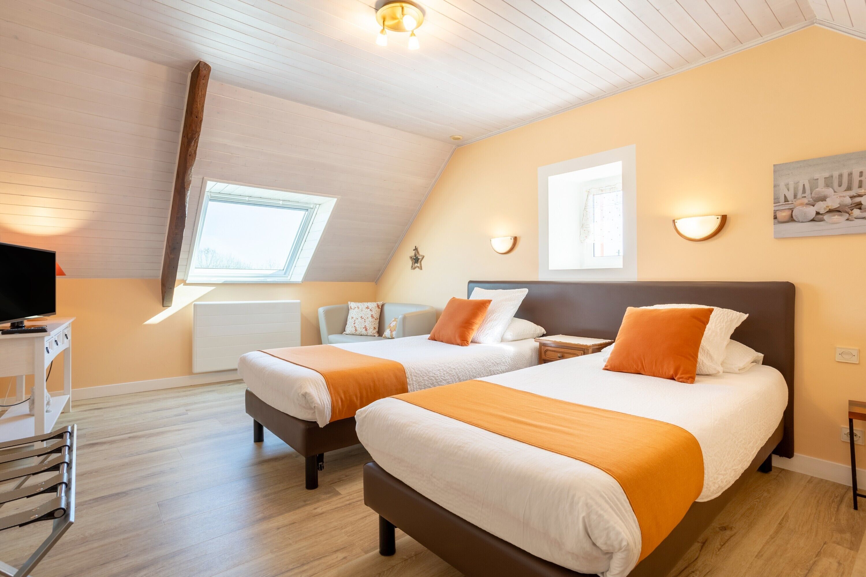 1 bedroom, WiFi, bed sheets