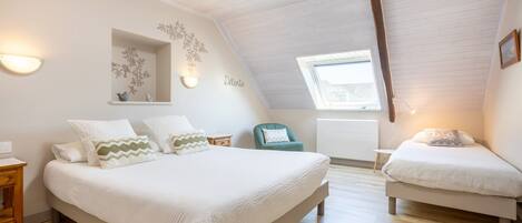 1 bedroom, WiFi, bed sheets