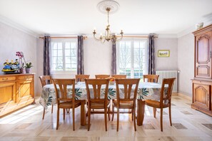 Dining - Guest Room 3 of Kerantum with Shared Terrace, Shared Garden, and Wi-Fi (Mahalon)