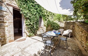Outdoor dining - Amazing apartment in San Vito in Monte (San Vito in Monte)
