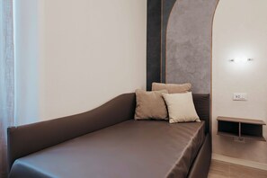 1 habitación, escritorio, wifi gratis y ropa de cama