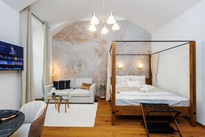 1 chambre, bureau, chambres insonorisées, fer et planche à repasser