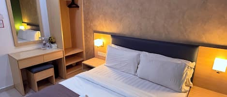 Deluxe-Doppelzimmer | Schreibtisch, kostenloses WLAN, Bettwäsche