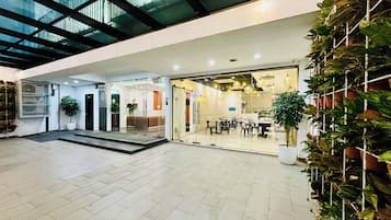 Bagian depan properti