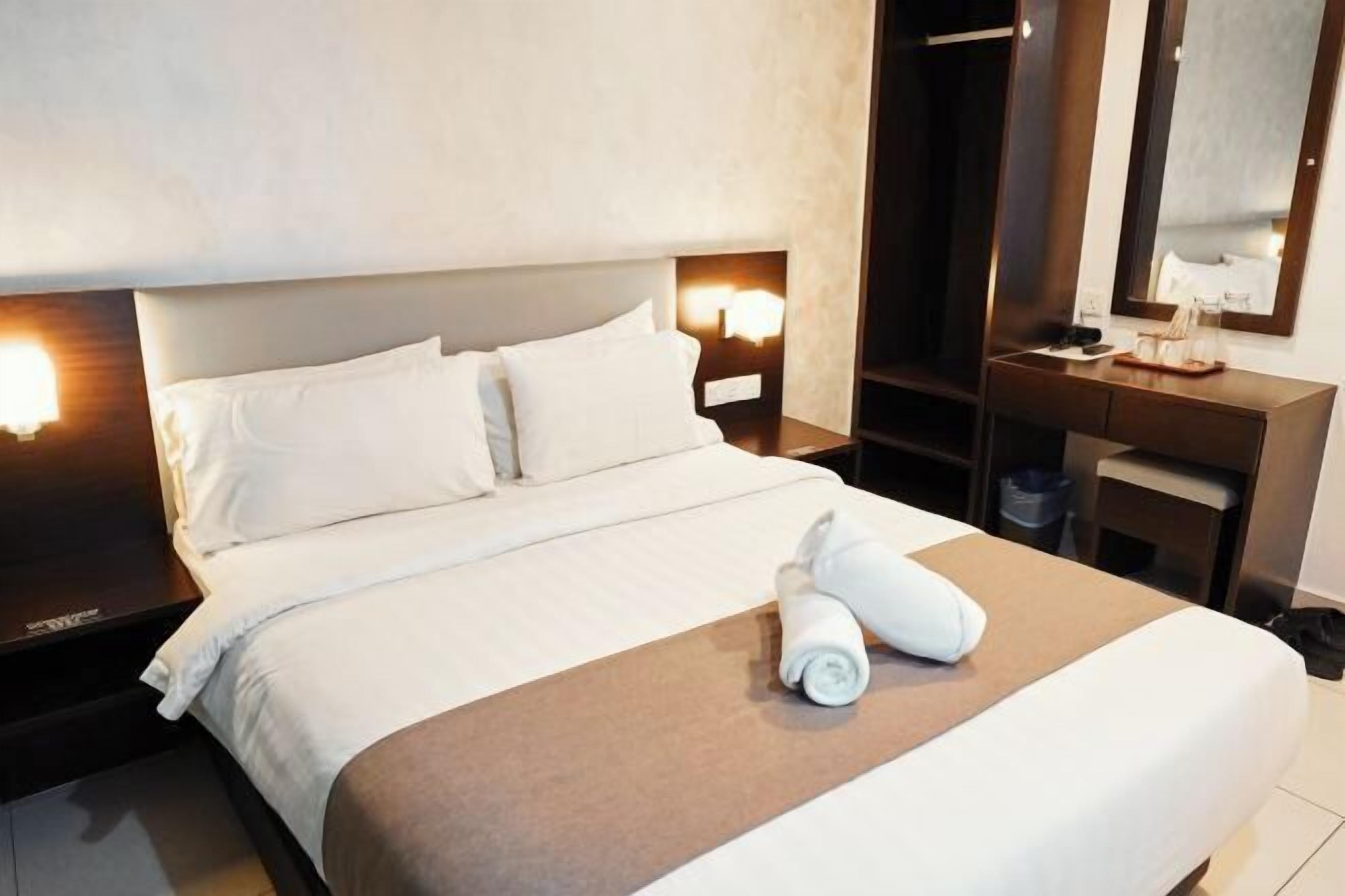 Desk, free WiFi, bed sheets