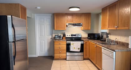 Elegant & Serene Urban Sanctuary