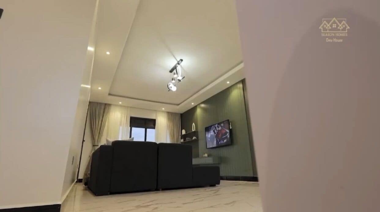 Spacious 9-bedroom Apartments With Ac, Wifi In Welcoming Kampala - Kampala