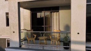 Unclassified image, 4 of 9, button - Spacious 9-bedroom apartments with AC, WiFi in welcoming Kampala (Kampala)