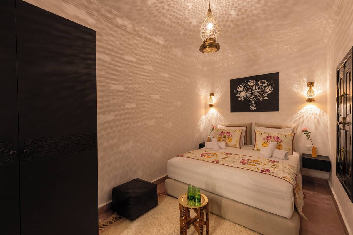 Comfort Double Room | In-room safe, free WiFi
