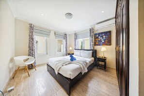 4 dormitoris, wifi gratuïta i roba de llit 