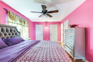 House (4 Bedrooms) | Interior