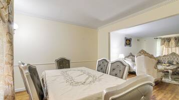 Rumah (4 Bedrooms) | Interior