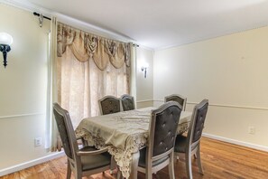 Interior - Stay & Play in Memphis: Family Home w/ Yard! (Memphis)