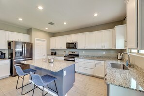 Talo (4 Bedrooms) | Sisätilat