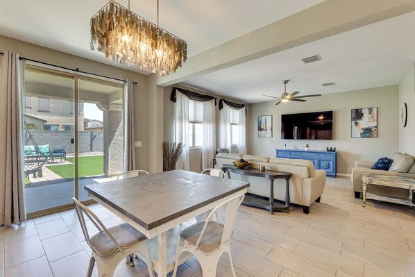 House (4 Bedrooms) | Interior