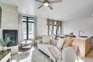 Apartment (2 Bedrooms) | Front of property