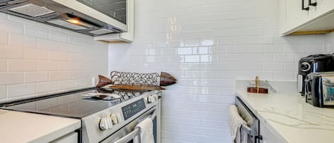 Apartment (0 Bedroom) | Interior