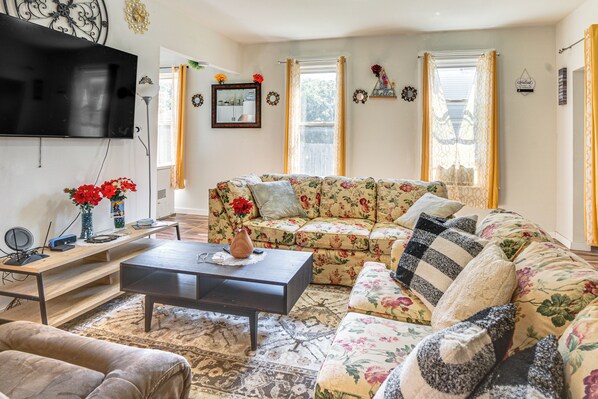 House (4 Bedrooms) | Interior - 2 Mi to Dtwn Milwaukee: Family Home w/ Yard (Milwaukee)