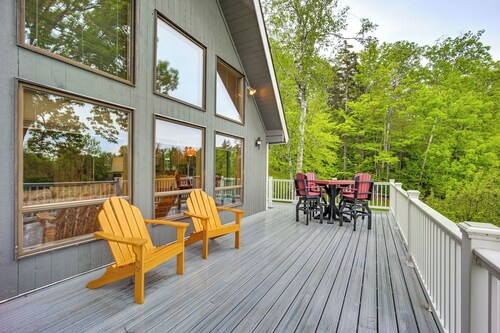 8 Mi to Okemo Mountain Resort: Mtn-view Retreat!