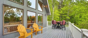 8 Mi to Okemo Mountain Resort: Mtn-view Retreat!