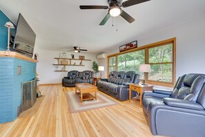 House (3 Bedrooms) | Interior